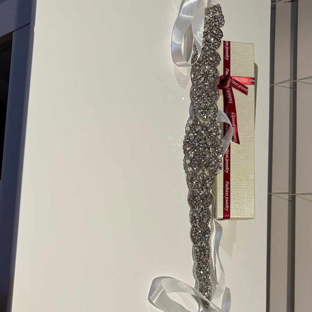 Elegant Silver Rhinestone Sash Belt